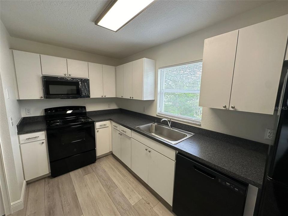 В аренду: $2,200 (3 спален, 2 ванн, 1020 Квадратных фут)