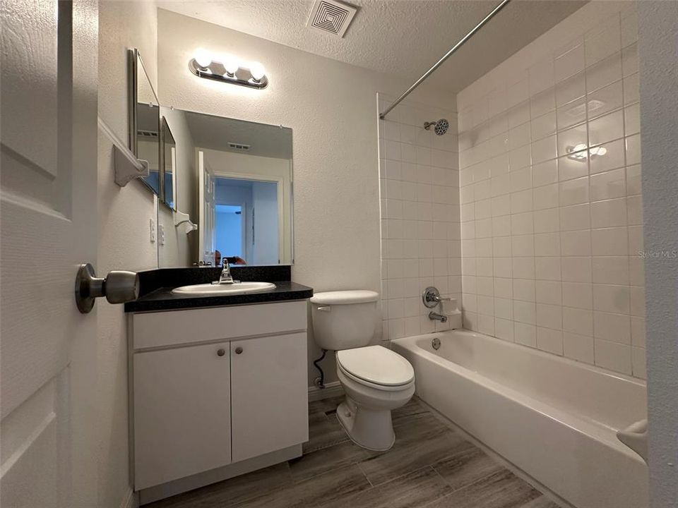 В аренду: $2,200 (3 спален, 2 ванн, 1020 Квадратных фут)