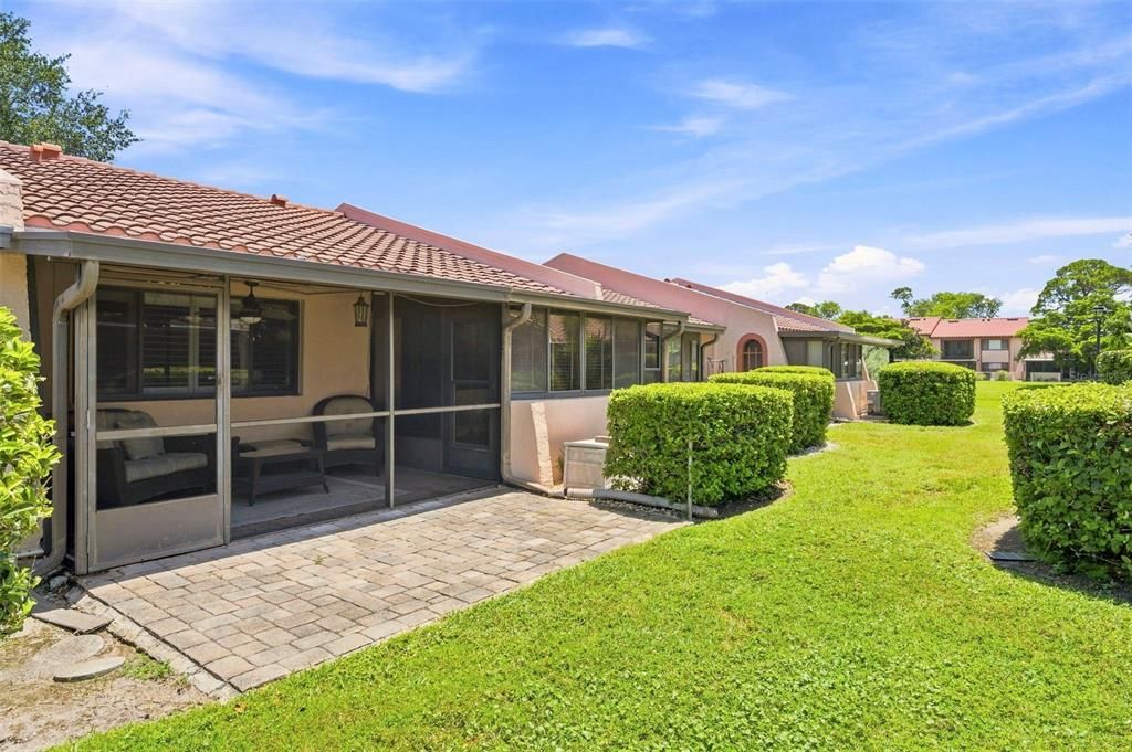 For Sale: $199,000 (2 beds, 2 baths, 1020 Square Feet)