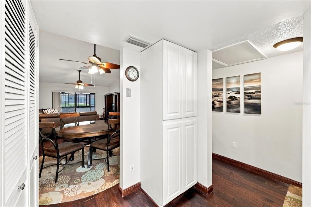 For Sale: $199,000 (2 beds, 2 baths, 1020 Square Feet)