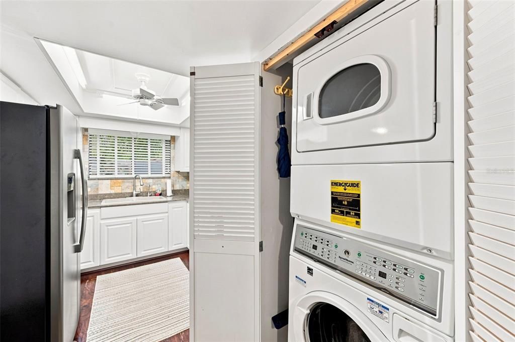 For Sale: $199,000 (2 beds, 2 baths, 1020 Square Feet)
