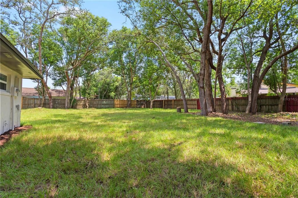 На продажу: $569,000 (4 спален, 2 ванн, 1836 Квадратных фут)