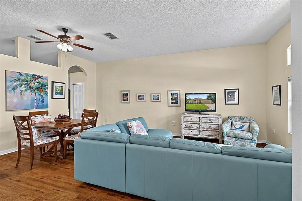 For Sale: $389,500 (3 beds, 2 baths, 1916 Square Feet)