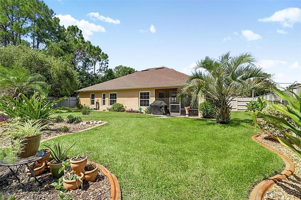 For Sale: $389,500 (3 beds, 2 baths, 1916 Square Feet)
