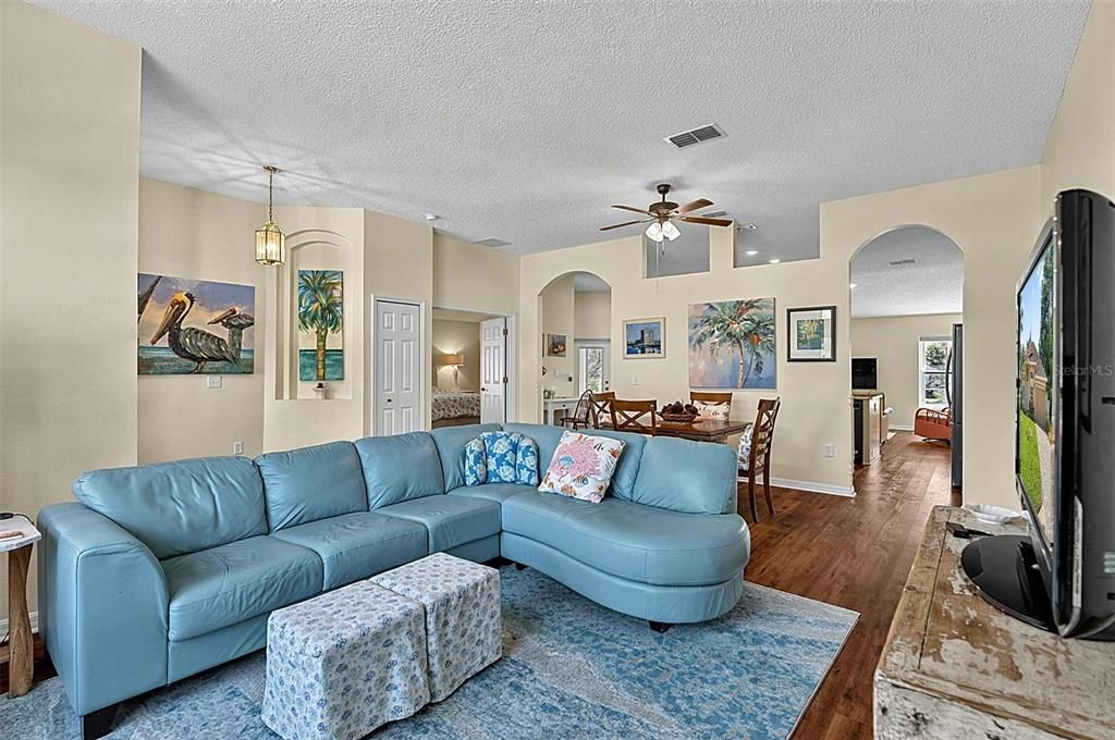 For Sale: $389,500 (3 beds, 2 baths, 1916 Square Feet)