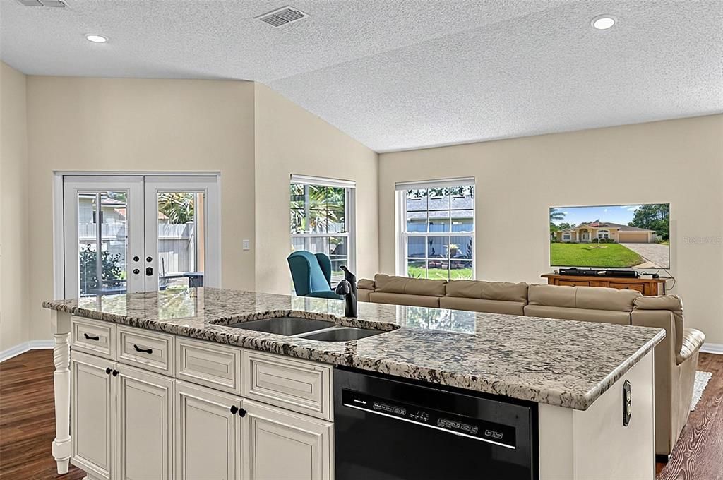 For Sale: $389,500 (3 beds, 2 baths, 1916 Square Feet)