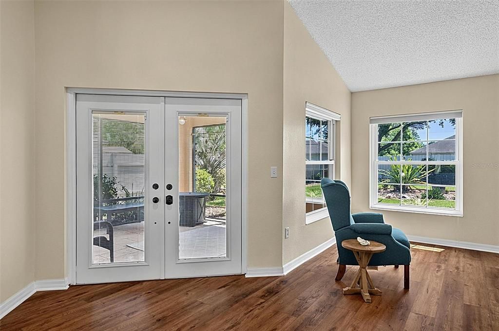 For Sale: $389,500 (3 beds, 2 baths, 1916 Square Feet)