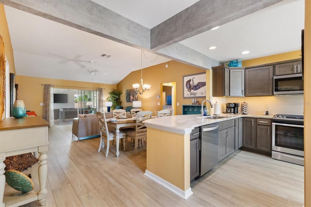 En Venta: $497,000 (3 camas, 2 baños, 1569 Pies cuadrados)