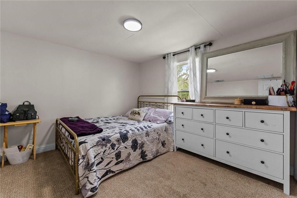 For Sale: $218,000 (2 beds, 1 baths, 780 Square Feet)