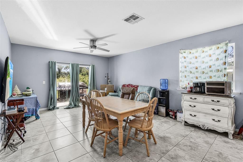 For Sale: $290,000 (4 beds, 2 baths, 1893 Square Feet)