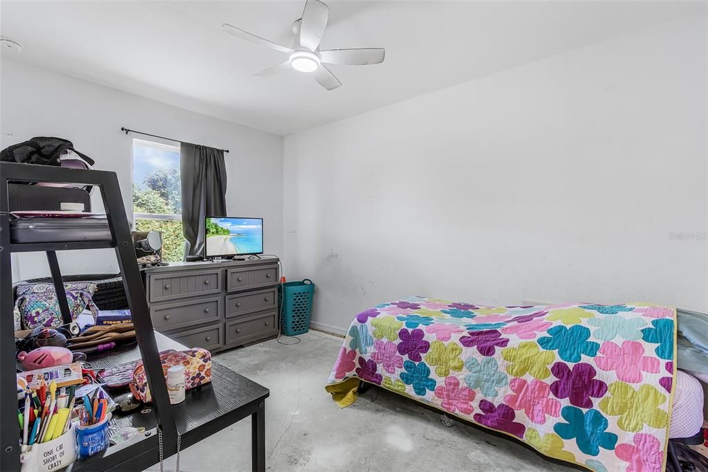 For Sale: $290,000 (4 beds, 2 baths, 1893 Square Feet)