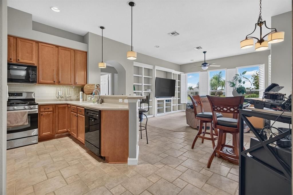 For Sale: $409,900 (3 beds, 2 baths, 2035 Square Feet)