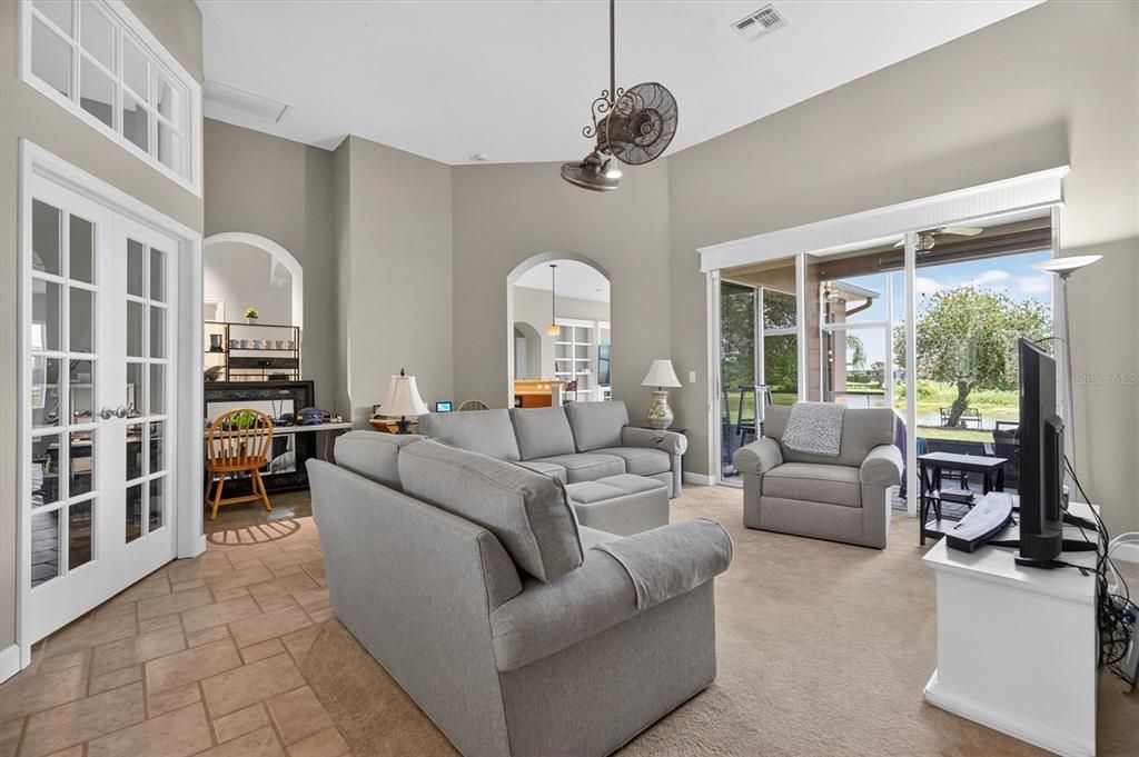 For Sale: $409,900 (3 beds, 2 baths, 2035 Square Feet)