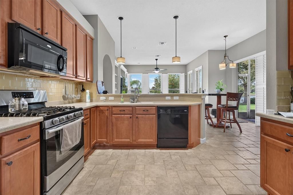 For Sale: $409,900 (3 beds, 2 baths, 2035 Square Feet)