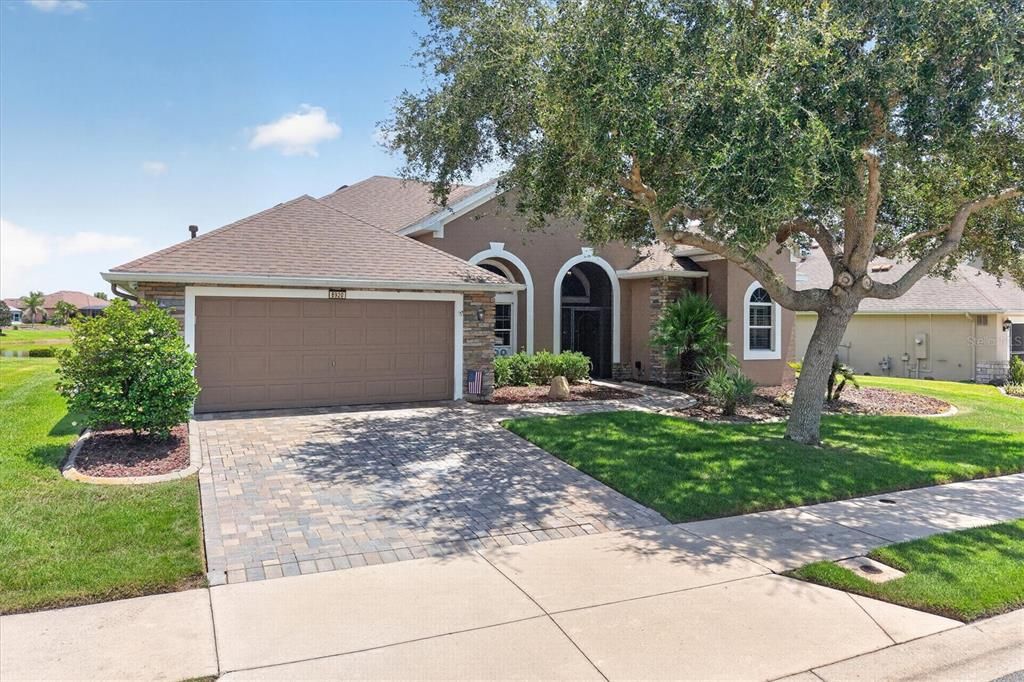 For Sale: $409,900 (3 beds, 2 baths, 2035 Square Feet)