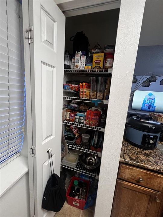 For Rent: $1,695 (2 beds, 1 baths, 914 Square Feet)