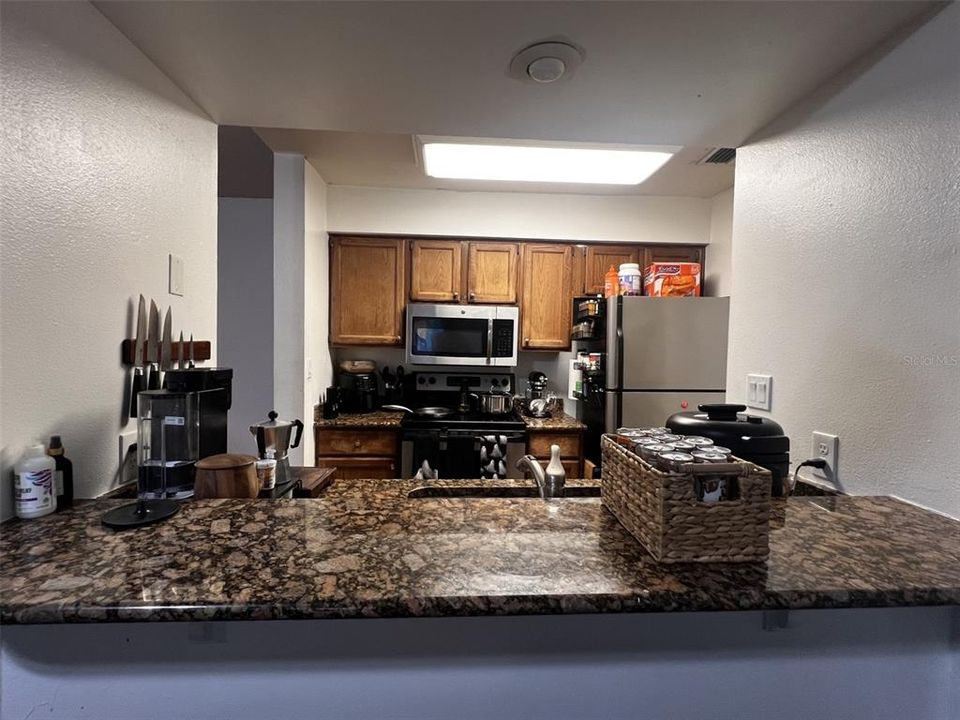 For Rent: $1,695 (2 beds, 1 baths, 914 Square Feet)