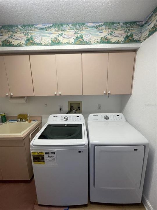 En Venta: $829,900 (5 camas, 3 baños, 3057 Pies cuadrados)