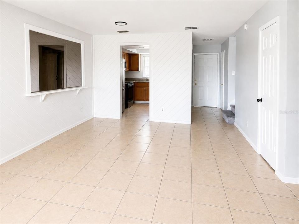 For Sale: $268,000 (3 beds, 2 baths, 1252 Square Feet)