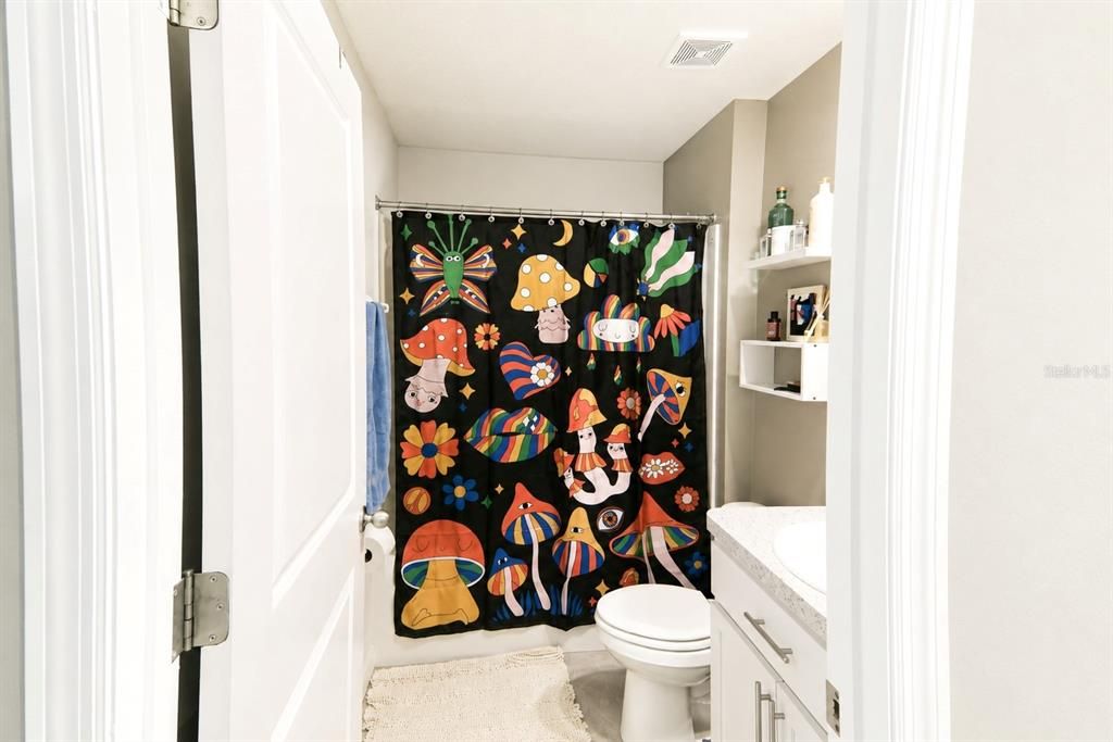 For Sale: $325,000 (3 beds, 2 baths, 1690 Square Feet)