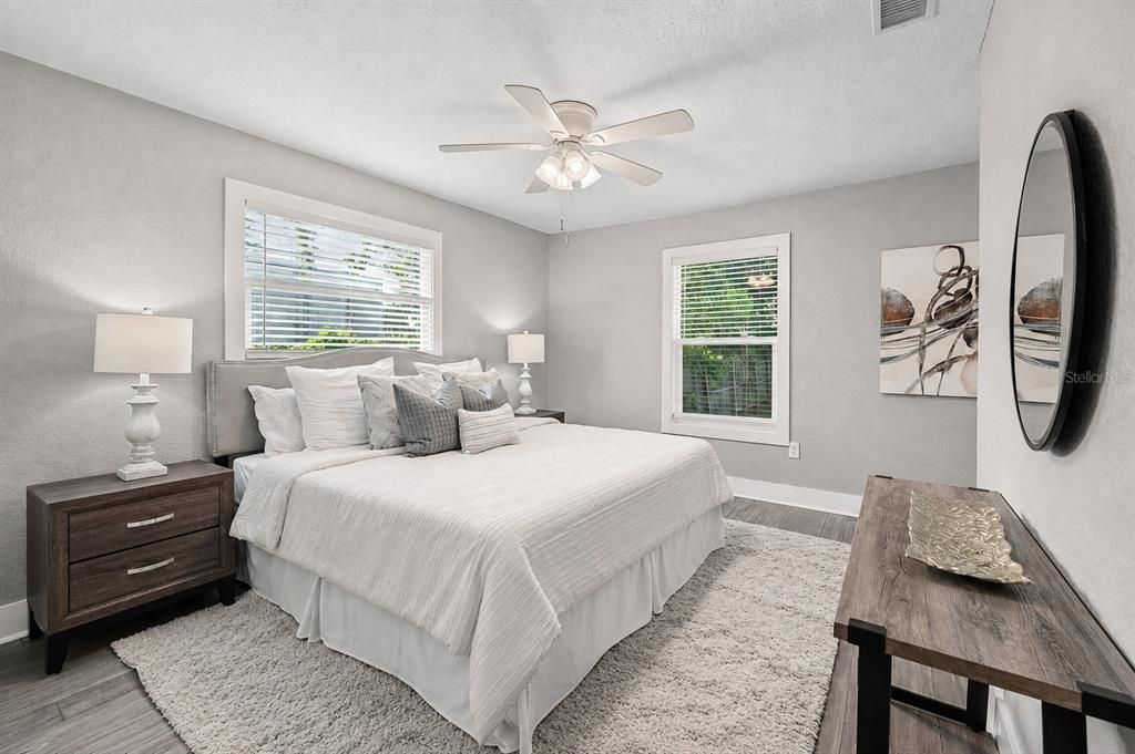 For Sale: $499,900 (3 beds, 2 baths, 1136 Square Feet)