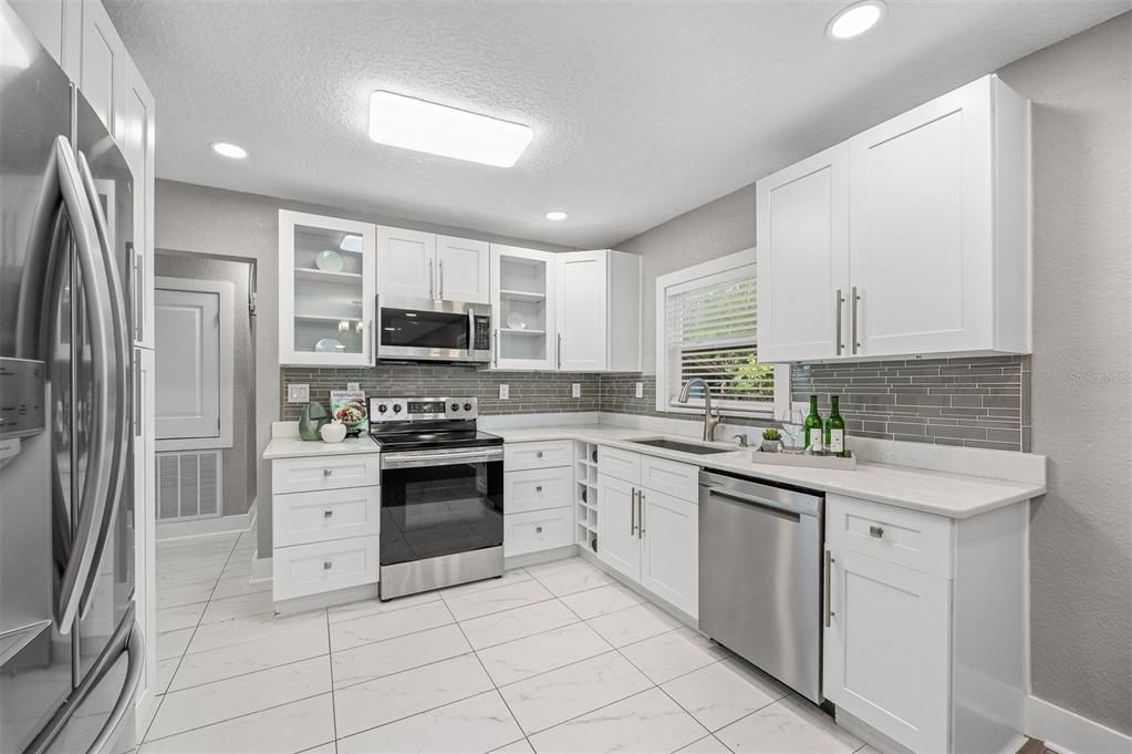 For Sale: $499,900 (3 beds, 2 baths, 1136 Square Feet)