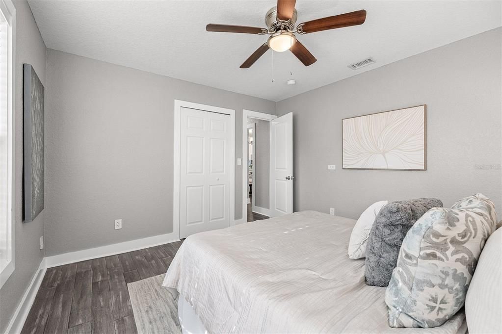 For Sale: $499,900 (3 beds, 2 baths, 1136 Square Feet)