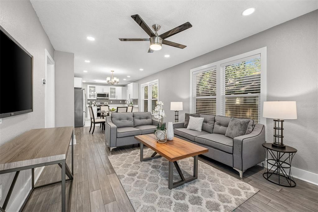 For Sale: $499,900 (3 beds, 2 baths, 1136 Square Feet)