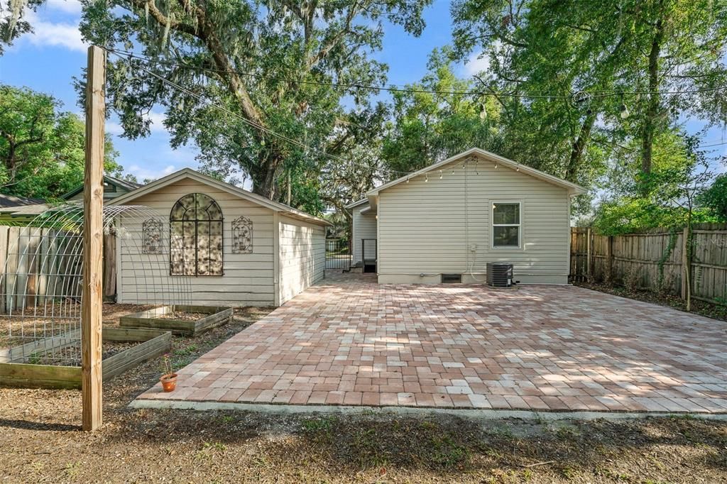For Sale: $499,900 (3 beds, 2 baths, 1136 Square Feet)