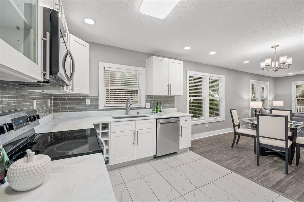 For Sale: $499,900 (3 beds, 2 baths, 1136 Square Feet)