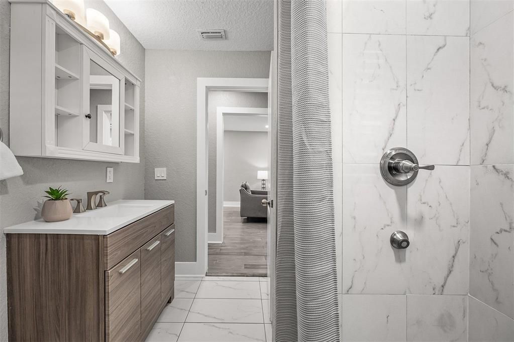 For Sale: $499,900 (3 beds, 2 baths, 1136 Square Feet)