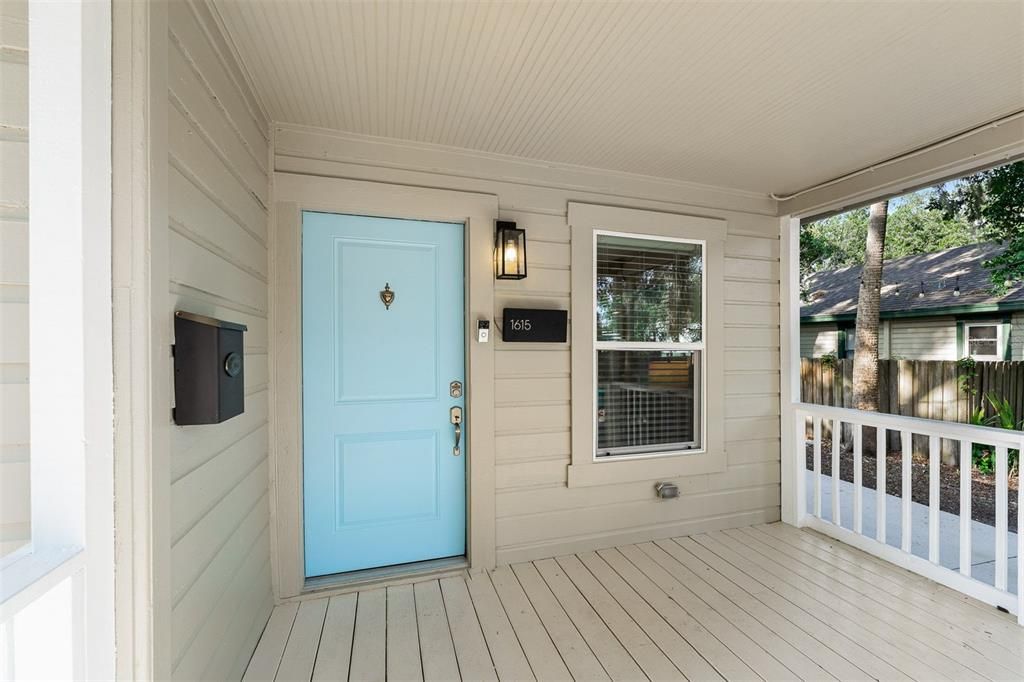 For Sale: $499,900 (3 beds, 2 baths, 1136 Square Feet)