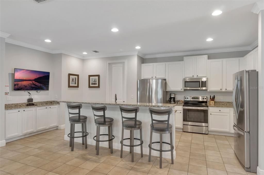 For Sale: $965,000 (11 beds, 10 baths, 4707 Square Feet)