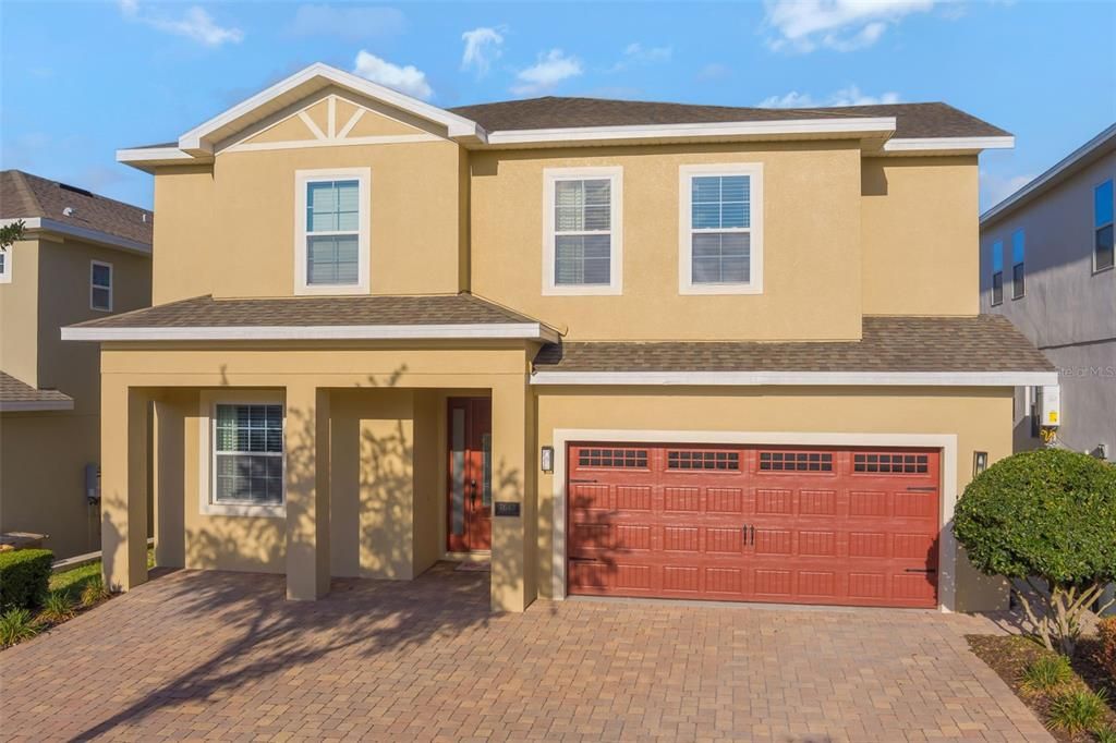 For Sale: $965,000 (11 beds, 10 baths, 4707 Square Feet)