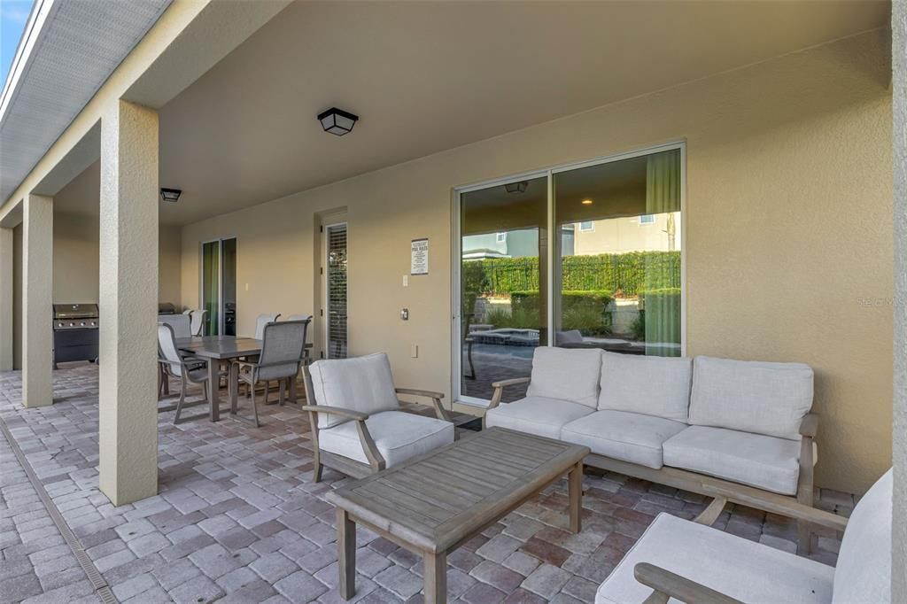 For Sale: $965,000 (11 beds, 10 baths, 4707 Square Feet)
