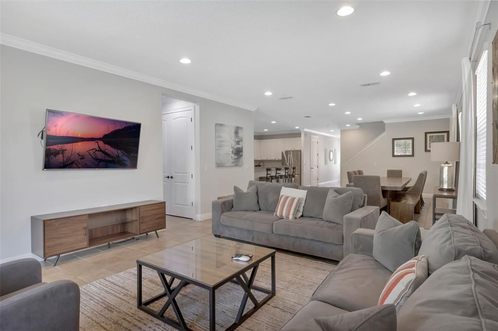 For Sale: $965,000 (11 beds, 10 baths, 4707 Square Feet)