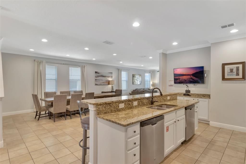 For Sale: $965,000 (11 beds, 10 baths, 4707 Square Feet)