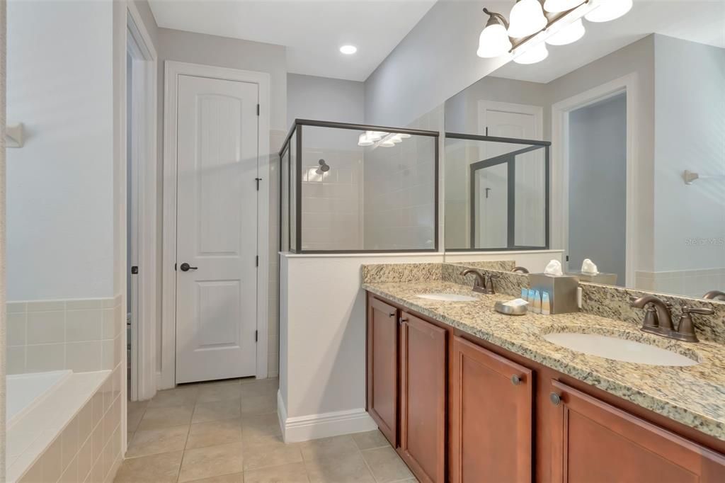 For Sale: $965,000 (11 beds, 10 baths, 4707 Square Feet)