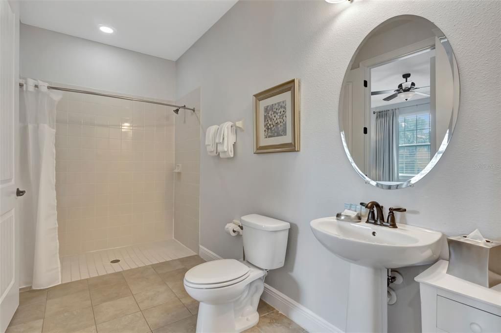 For Sale: $965,000 (11 beds, 10 baths, 4707 Square Feet)