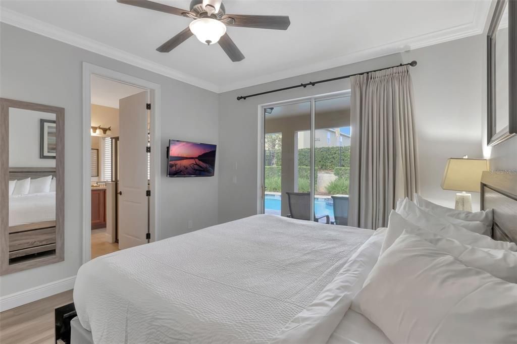 For Sale: $965,000 (11 beds, 10 baths, 4707 Square Feet)