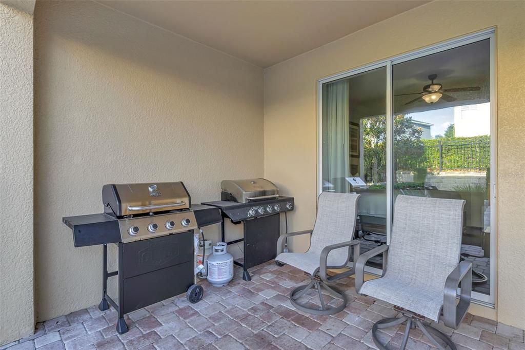 For Sale: $965,000 (11 beds, 10 baths, 4707 Square Feet)