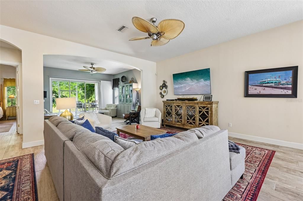 For Sale: $540,000 (3 beds, 2 baths, 2131 Square Feet)