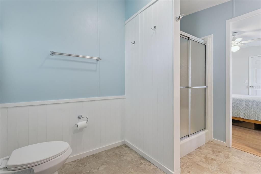 For Sale: $225,000 (3 beds, 2 baths, 1566 Square Feet)
