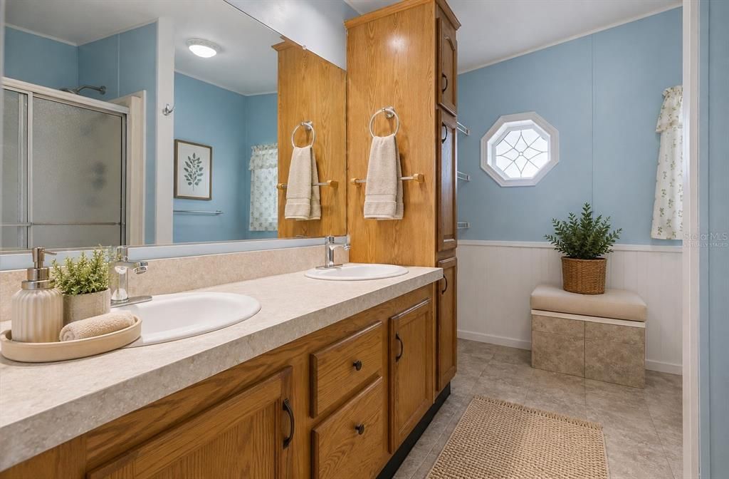 For Sale: $225,000 (3 beds, 2 baths, 1566 Square Feet)