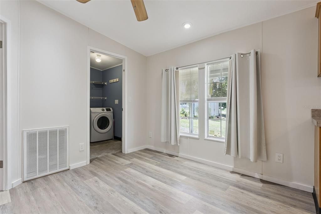 For Sale: $225,000 (3 beds, 2 baths, 1566 Square Feet)