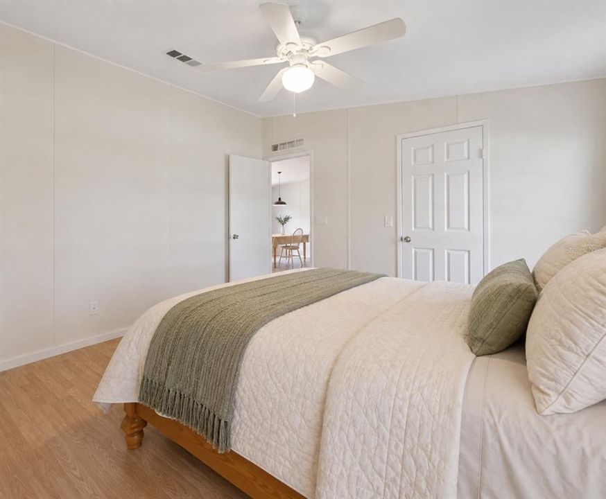 For Sale: $225,000 (3 beds, 2 baths, 1566 Square Feet)