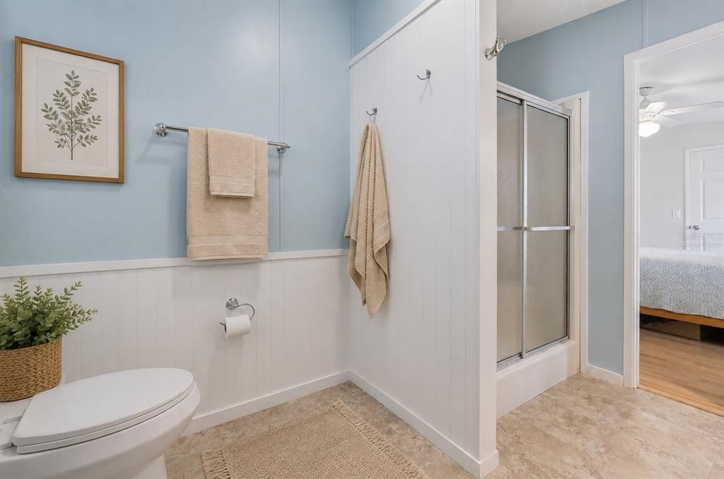 For Sale: $225,000 (3 beds, 2 baths, 1566 Square Feet)