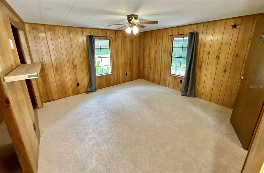 For Sale: $179,900 (3 beds, 2 baths, 1568 Square Feet)