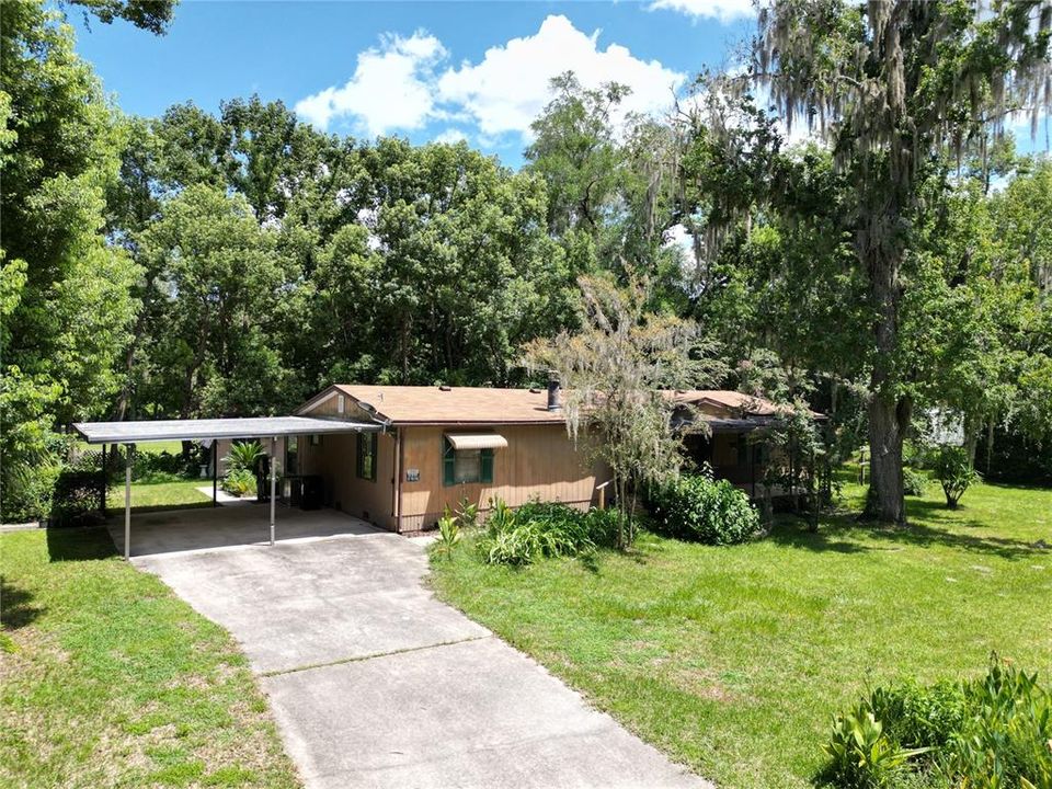 For Sale: $179,900 (3 beds, 2 baths, 1568 Square Feet)
