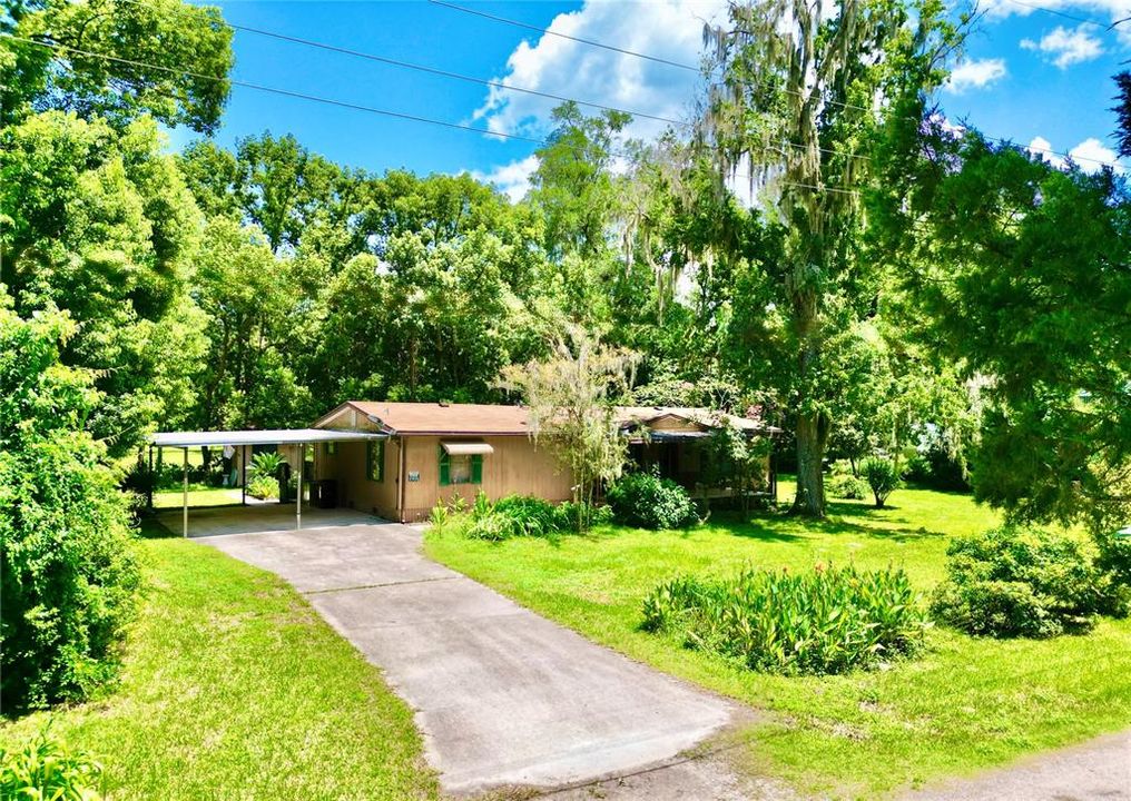 For Sale: $179,900 (3 beds, 2 baths, 1568 Square Feet)